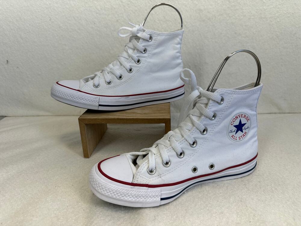 Converse Chuck Taylor All Star High Top Sneaker SZ 7.5 (W) 5.5 (M) Casual